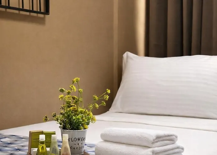 2 Bedroom Fully Furnished In Paranaque With Pool And Parking - Bloom Unit 1133 Manila