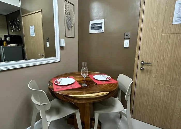 2 Bedroom Fully Furnished In Paranaque With Pool And Parking - Bloom Unit 1133 Apartment